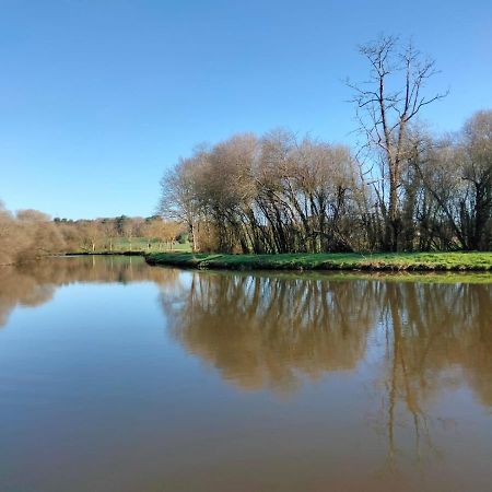 Hebergement Canal Val D'Oust エクステリア 写真